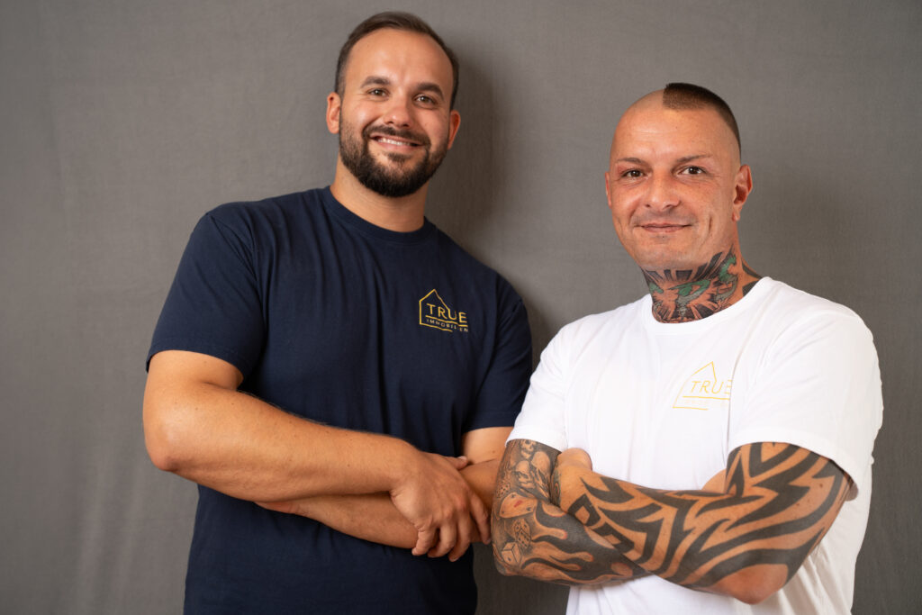 Rene Sezgin und Markus Dassler, Geschäftsführer von TRUE Immobilien